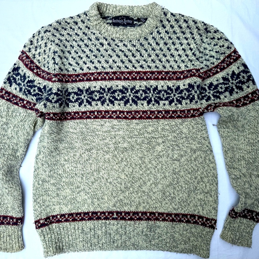 Northwest Territory Men's Vintage Crewneck Sweater - Cream and Burgundy Pattern